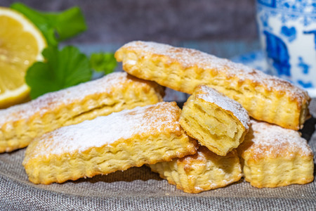 Домашнее слоеное печенье "Язычки" - простой рецепт для сладкоежек