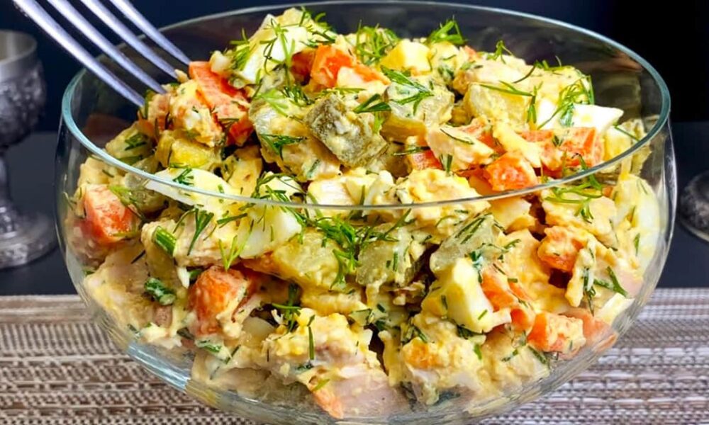 Вкуснейший салат без майонеза: забытый рецепт, который затмит Оливье и Крабовый