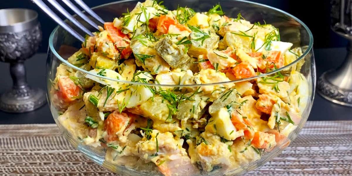 Вкуснейший салат без майонеза: забытый рецепт, который затмит Оливье и Крабовый