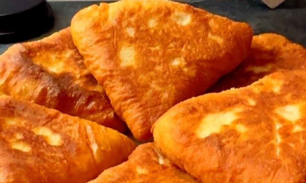Секрет идеальных пирожков: пышное тесто на картофельном отваре – простой рецепт с видео
