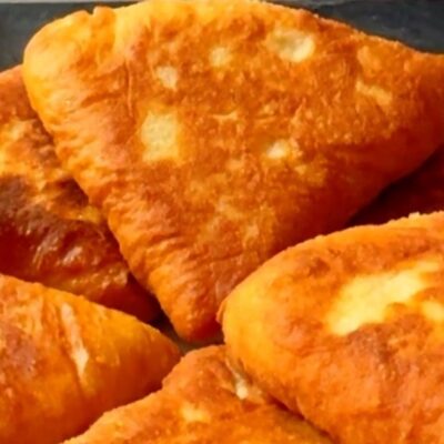 Секрет идеальных пирожков: пышное тесто на картофельном отваре – простой рецепт с видео