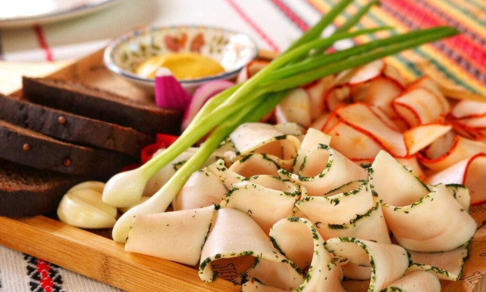 Когда колоть свинью, чтобы сало было без червей: секреты опытных хозяек