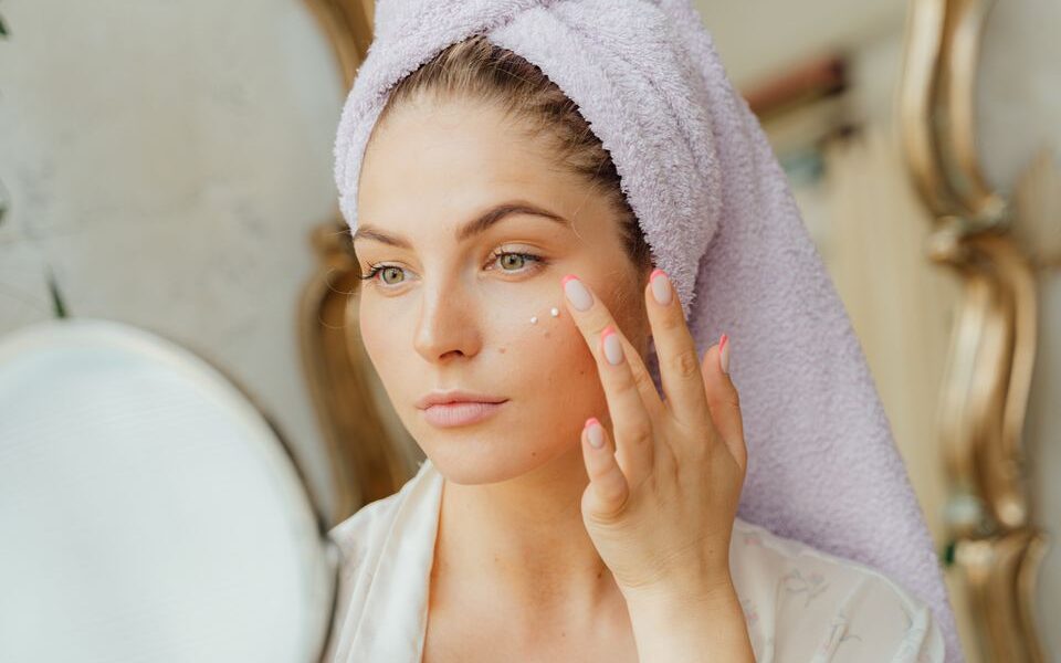 Какой крем зимой опасно использовать: советы экспертов для идеальной кожи