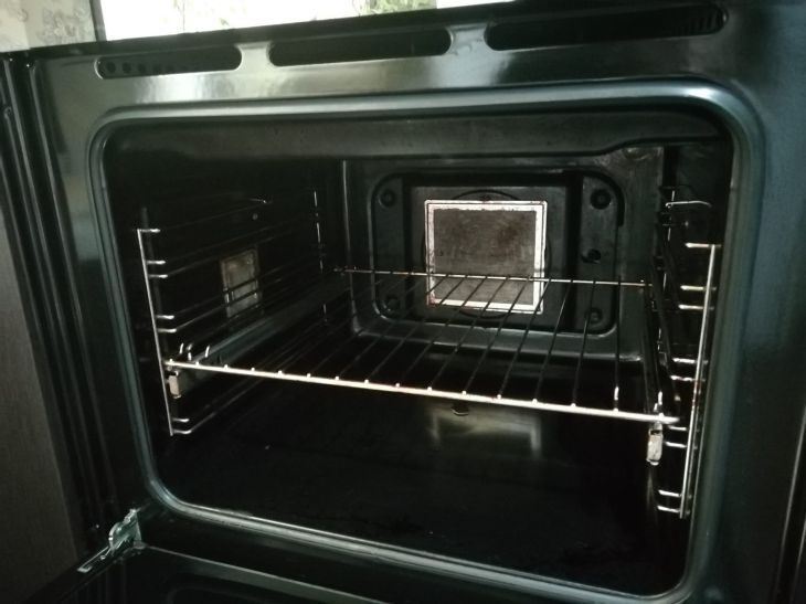 Секреты чистоты: как легко отмыть духовку для идеальной кухни