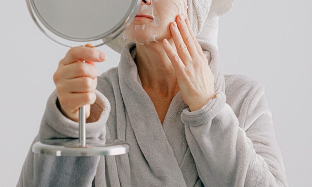 Секреты молодости: домашний уход за кожей лица после 40