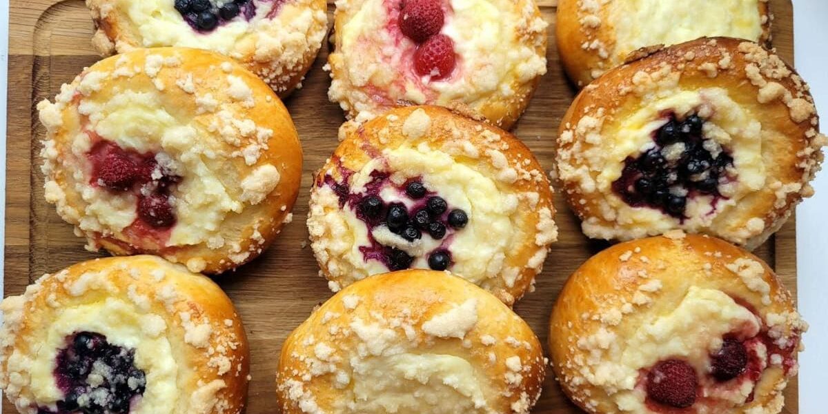 Ваши дети просят их снова и снова! Сочные ватрушки по лучшему рецепту