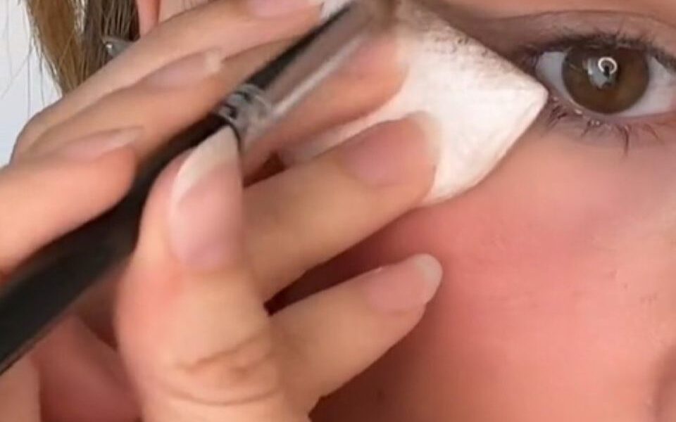 5 минут до идеального макияжа: секреты экспресс-красоты с ватным диском