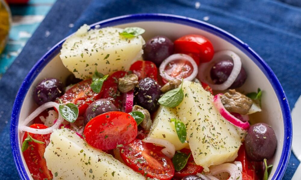 Самый вкусный картофельный салат: оригинальный рецепт с секретными ингредиентами