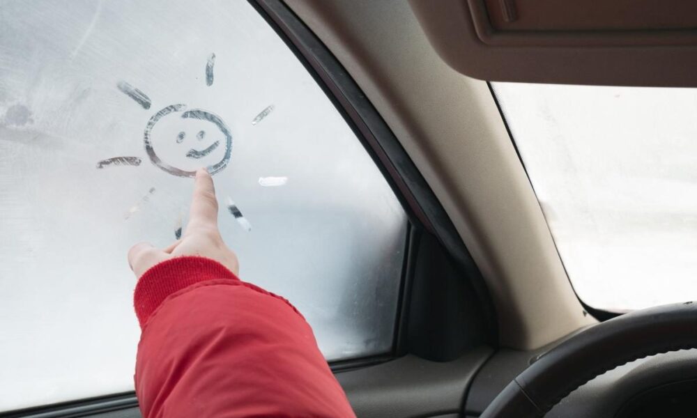 Туманное стекло в машине: как избавиться и предотвратить запотевание