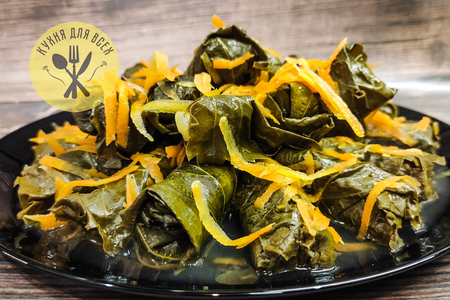 Диетические голубцы в виноградных листьях: легкий и вкусный рецепт