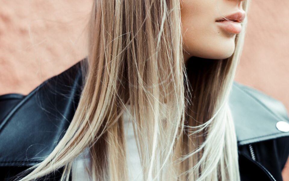 Секреты густых волос: что не делать, чтобы они не стали еще реже