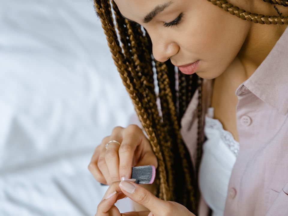 Как ухаживать за ногтями: секреты звезд и вредные привычки, которых стоит избегать