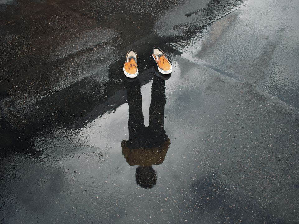 Лайфхак: как защитить обувь от дождя и сохранить ее в идеальном состоянии