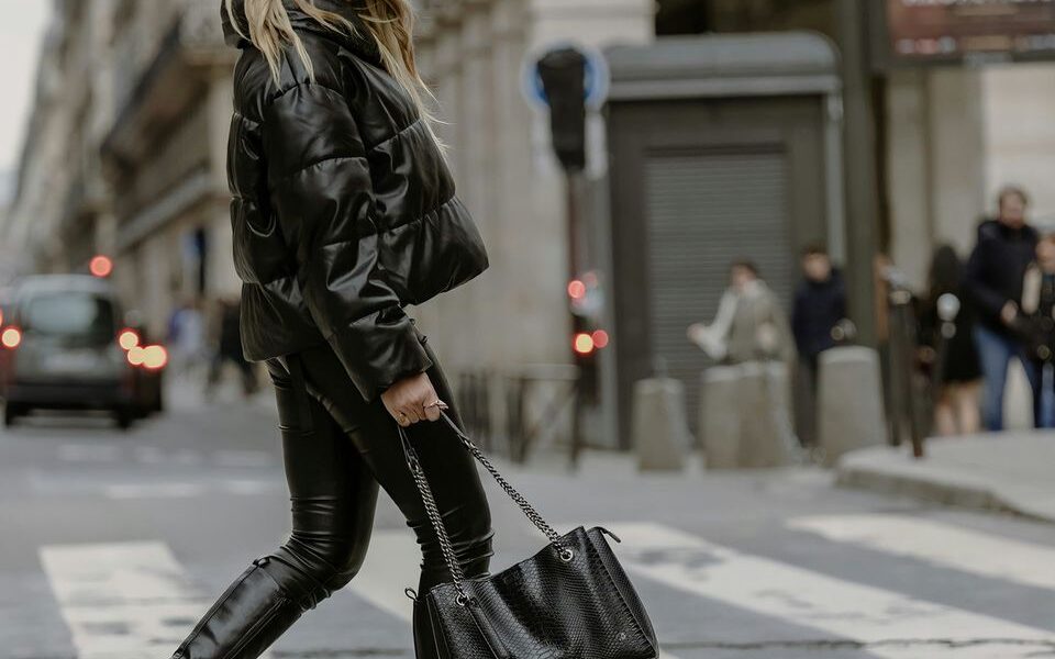 Как одежда влияет на самооценку: советы по обновлению гардероба