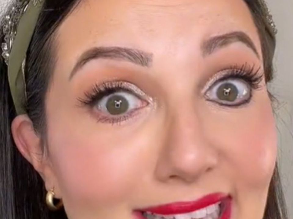 Секреты макияжа: как избежать ошибок, которые старят женщин 35+