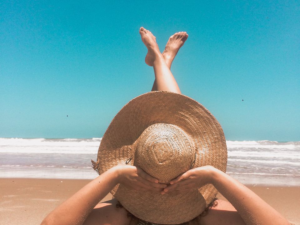 Ошибки на пляже: как загорать безопасно и красиво для женской красоты