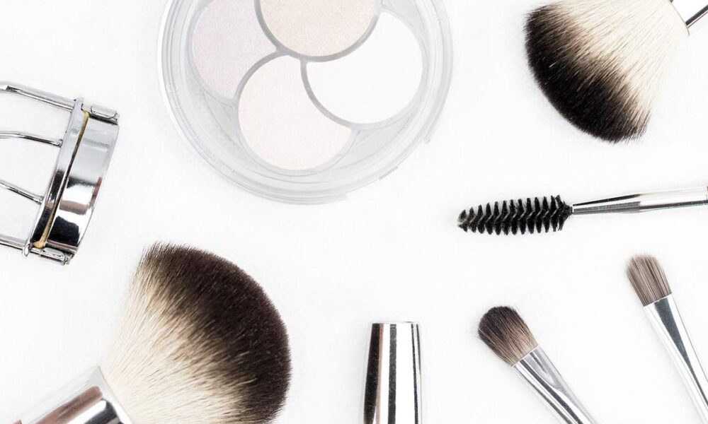 10 бьюти-трендов из интернета, которые не стоит повторять