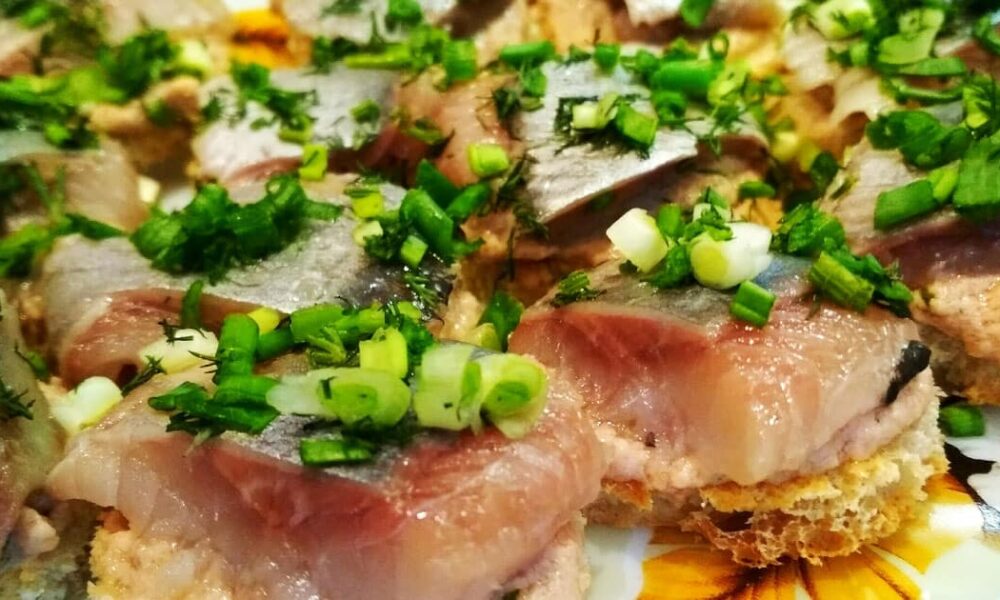 Быстрая закуска с намазкой: хит любого застолья, который гости обожают