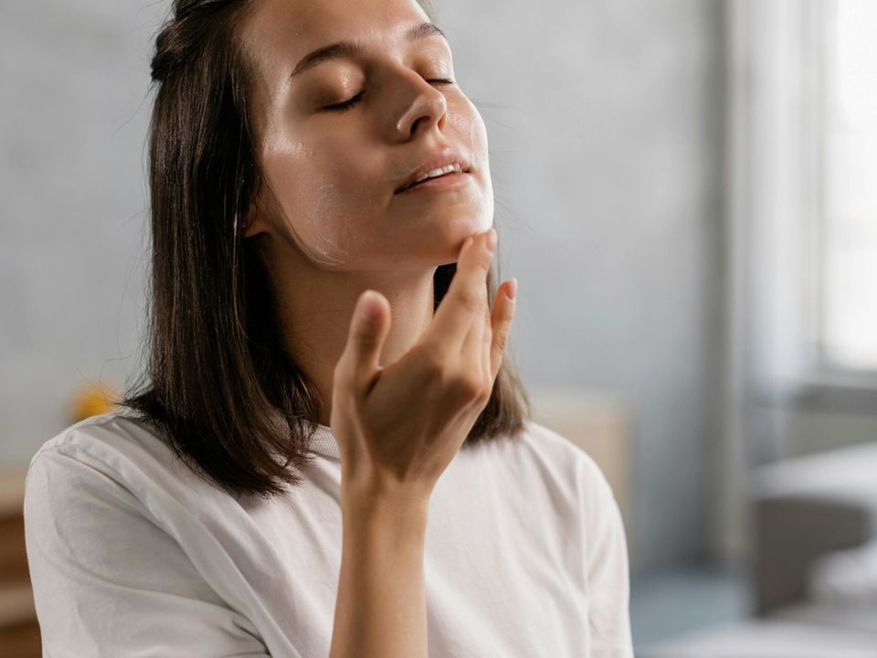 Как избавиться от второго подбородка: причины и эффективные упражнения