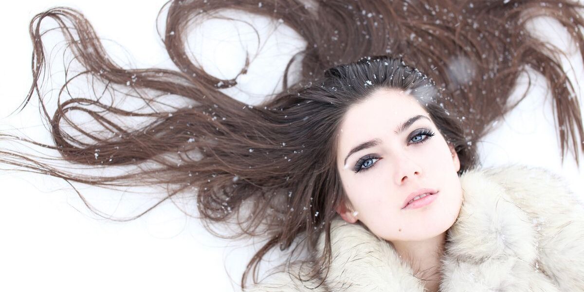 Зимний уход за волосами: распространенные ошибки и их решение