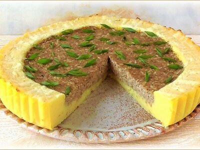 Сытный картофельный пирог с грибами: рецепт для всей семьи