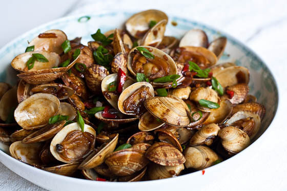 Опасные для здоровья экзотические блюда: что нужно знать женщинам