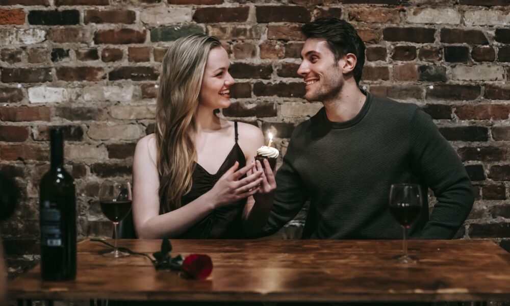 Как оттолкнуть мужчину: ошибки в отношениях, которые приводят к обратным результатам