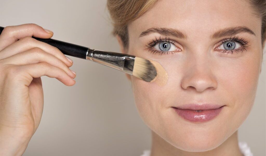 Как выбрать идеальный тональный крем: 7 распространенных ошибок, которых стоит избежать