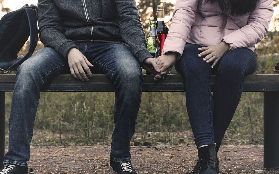 Почему мужчины возвращаются к женщинам: психология отношений