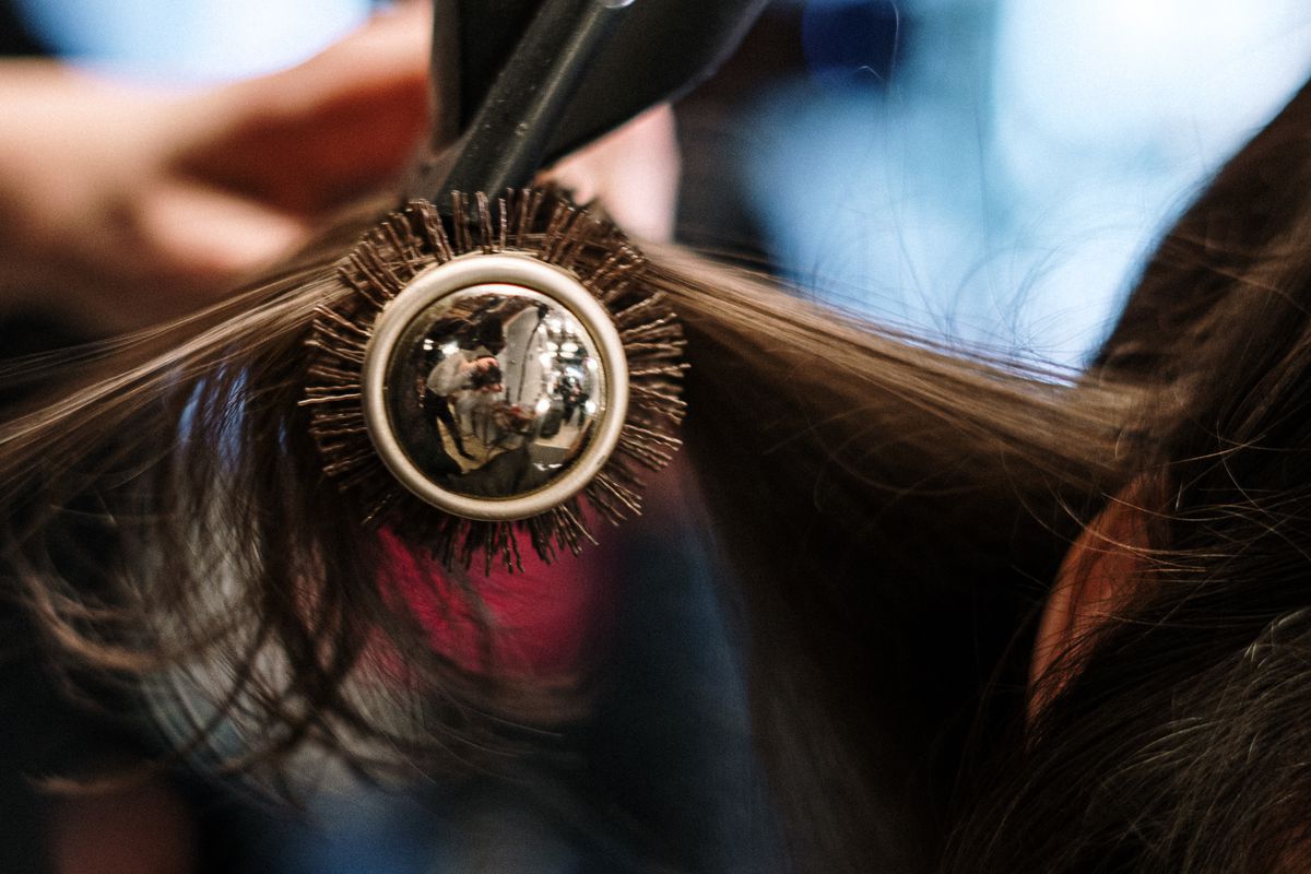 Секреты идеальной сушки волос: рушник, фен и термозащита