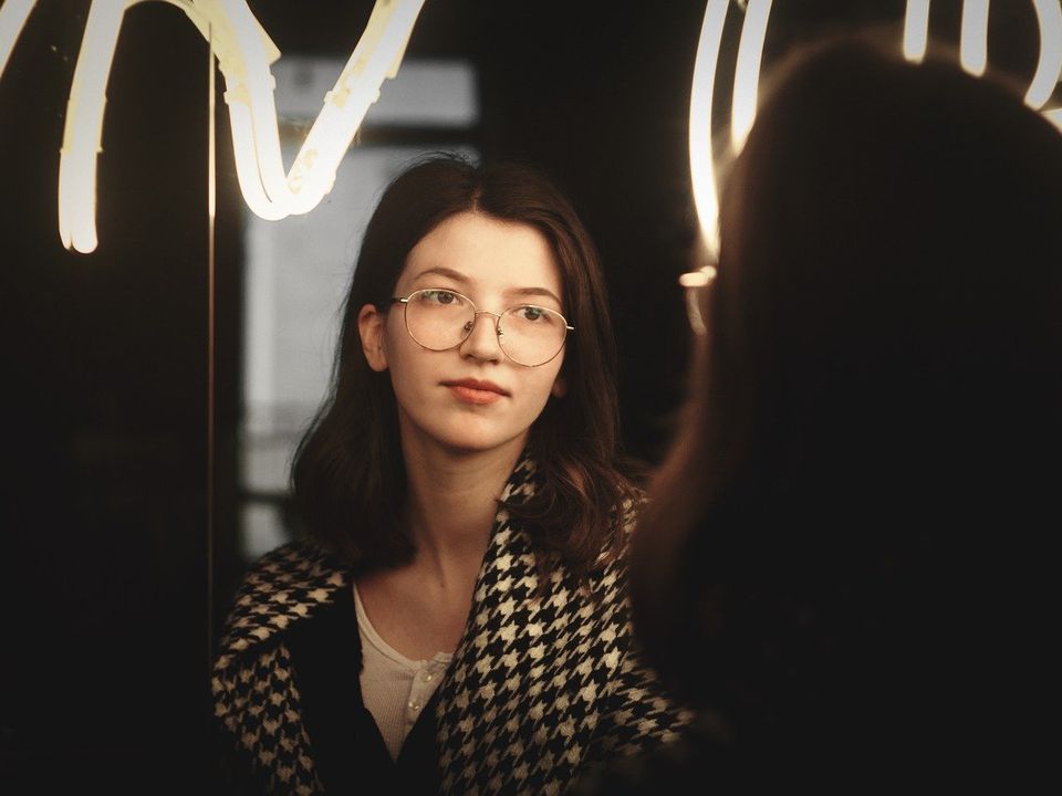 Как поддержать себя в трудные времена: аффирмации для внутренней силы