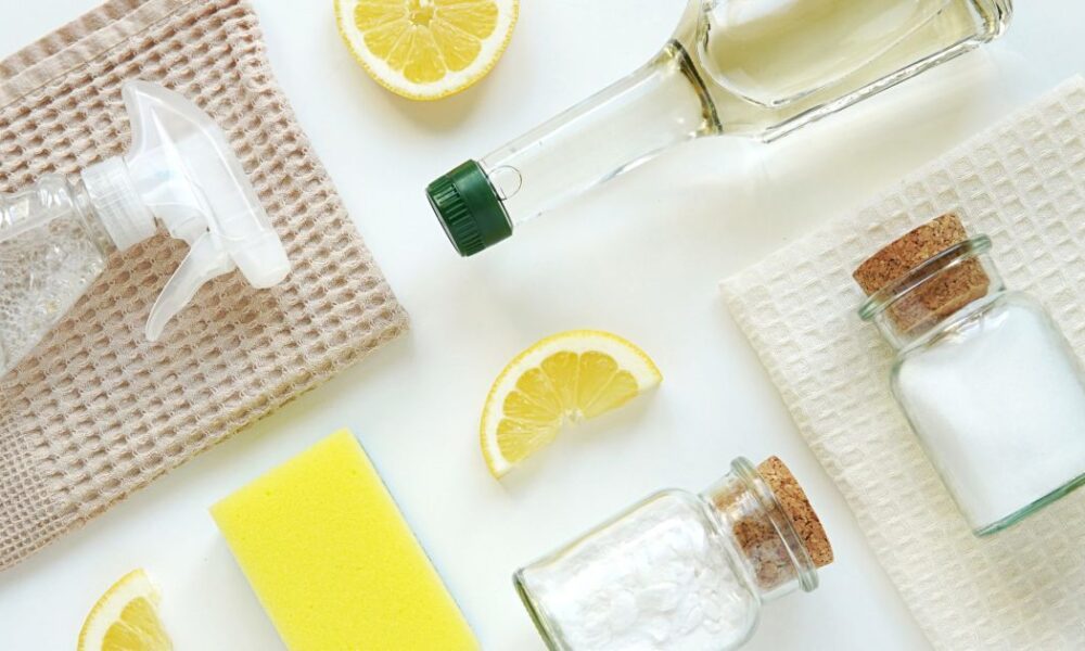 Лайфхаки с уксусом: как использовать его для дома и не только
