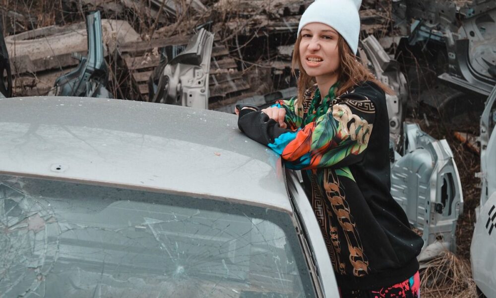 Как понять, что друг завидует: 5 тревожных сигналов