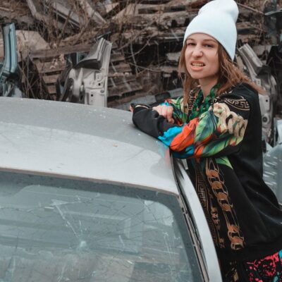 Как понять, что друг завидует: 5 тревожных сигналов