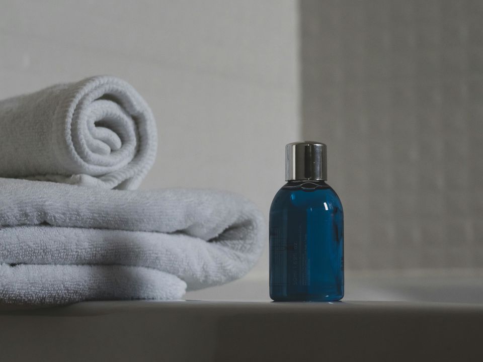 Дешевый шампунь каждый день: скрытая угроза для ваших волос и кожи головы