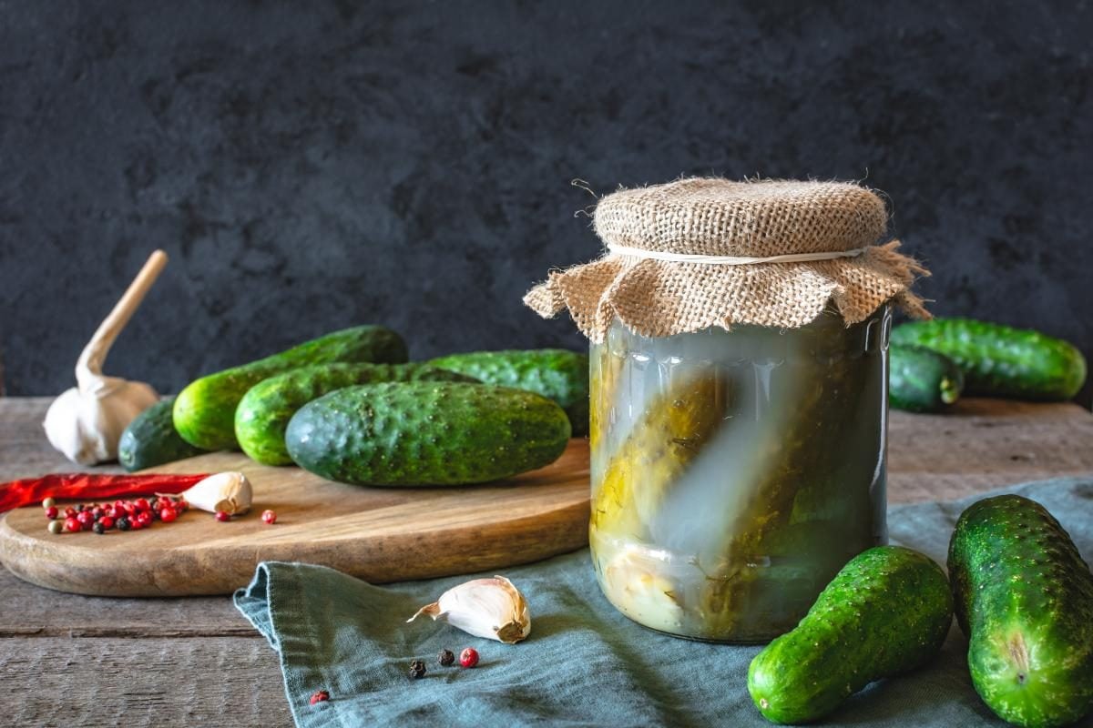 Спасаем маринованные огурцы: как убрать лишнюю соль и вернуть им вкус