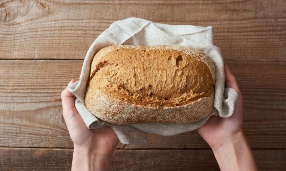 Сохраняем свежесть хлеба: секреты правильного хранения на кухне
