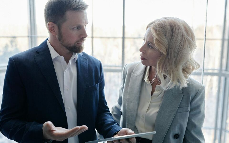 Невысказанное "нет": как понять, что человек не может отказать, но очень хочет