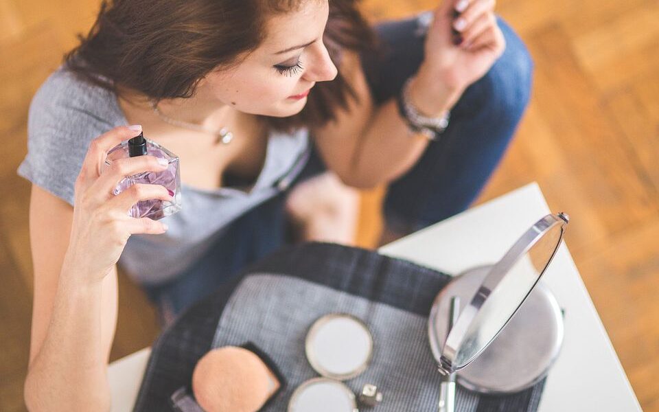 Секреты создания уникального парфюма: как найти свой фирменный аромат