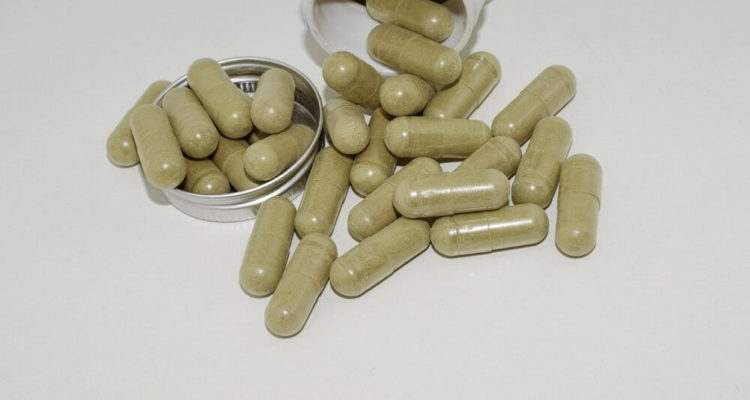 Витамины для женского здоровья: продукты или добавки – что выбрать?