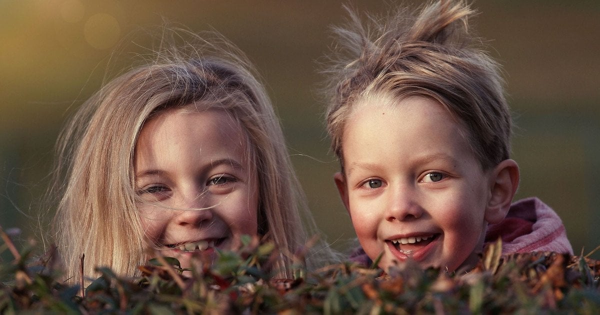 День брата и сестры: идеи для уютного семейного праздника и теплые поздравления