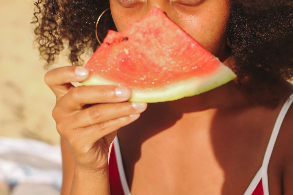 Фруктовые маски для лица: секреты сияющей кожи от звезд