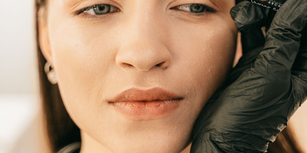 Секреты окрашивания бровей хной: инструкция от звездных визажистов