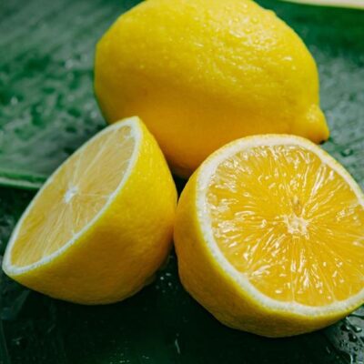 Цитрусовые: кому стоит отказаться от лимона и других фруктов для здоровья