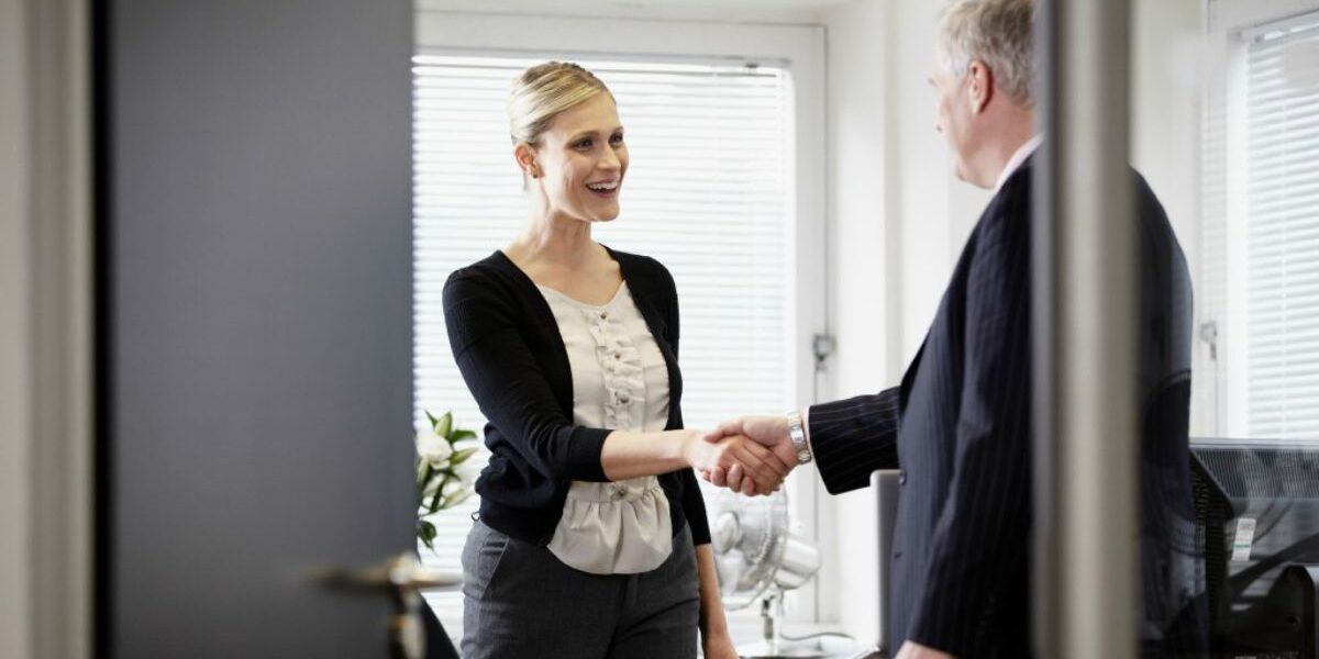 Как намекнуть начальнику на повышение зарплаты и не потерять работу: советы для женщин