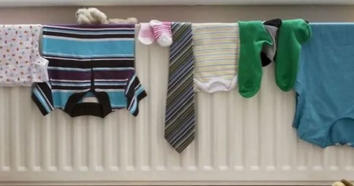 Чего нельзя сушить на батарее: секреты ухода за вещами и домом