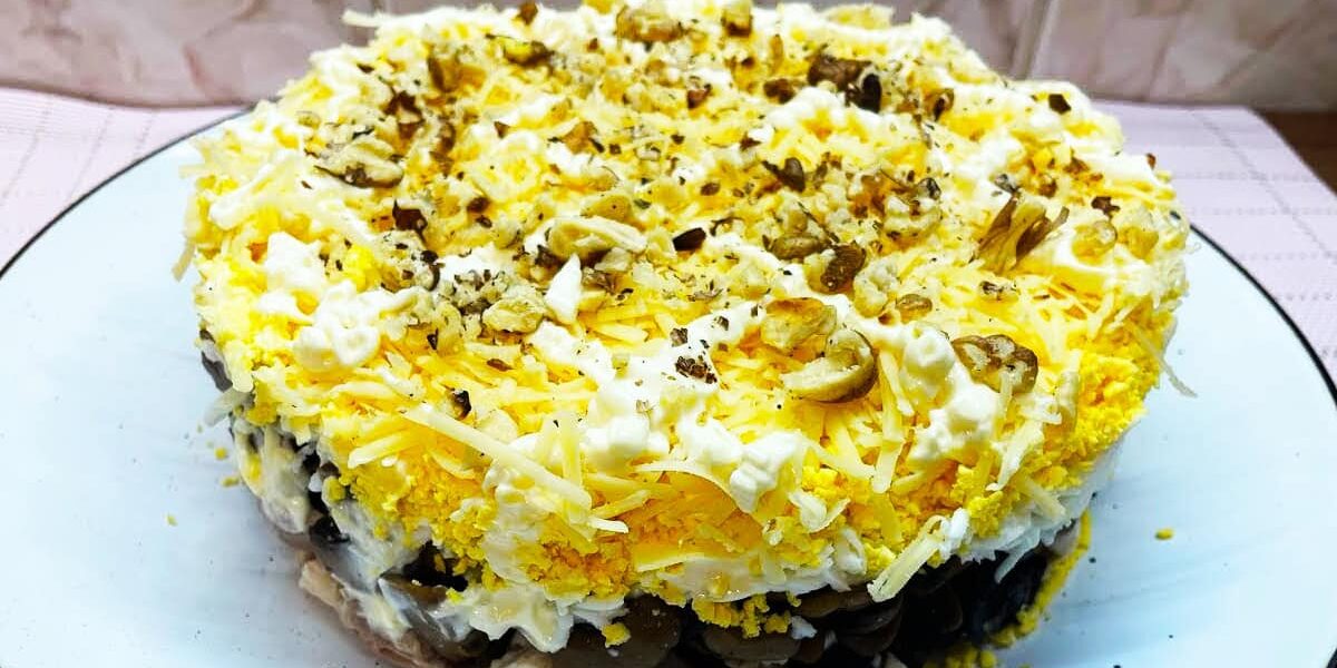 Воздушный салат "Оксана": секретный рецепт от свекрови для вашего стола