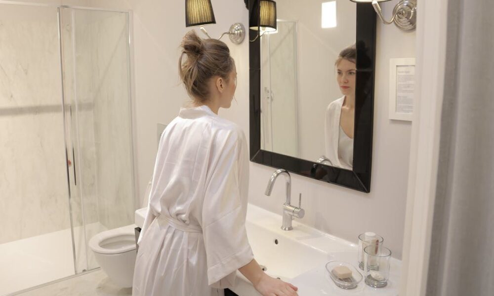 Салициловый пилинг для лица: все, что нужно знать о процедуре и домашнем применении