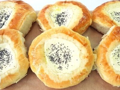 Простые и вкусные ватрушки с творогом: пошаговый рецепт для домашних хозяек