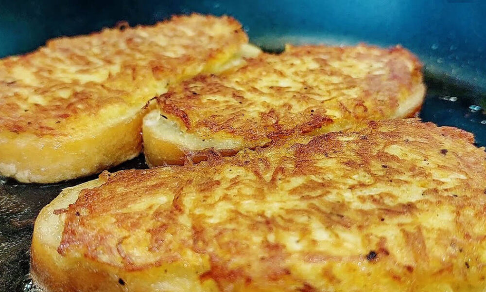 Быстрый и сытный завтрак для всей семьи: 3 рецепта за 10 минут из доступных продуктов